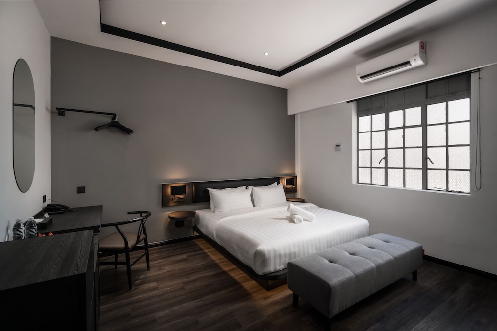 Deluxe, King Bed