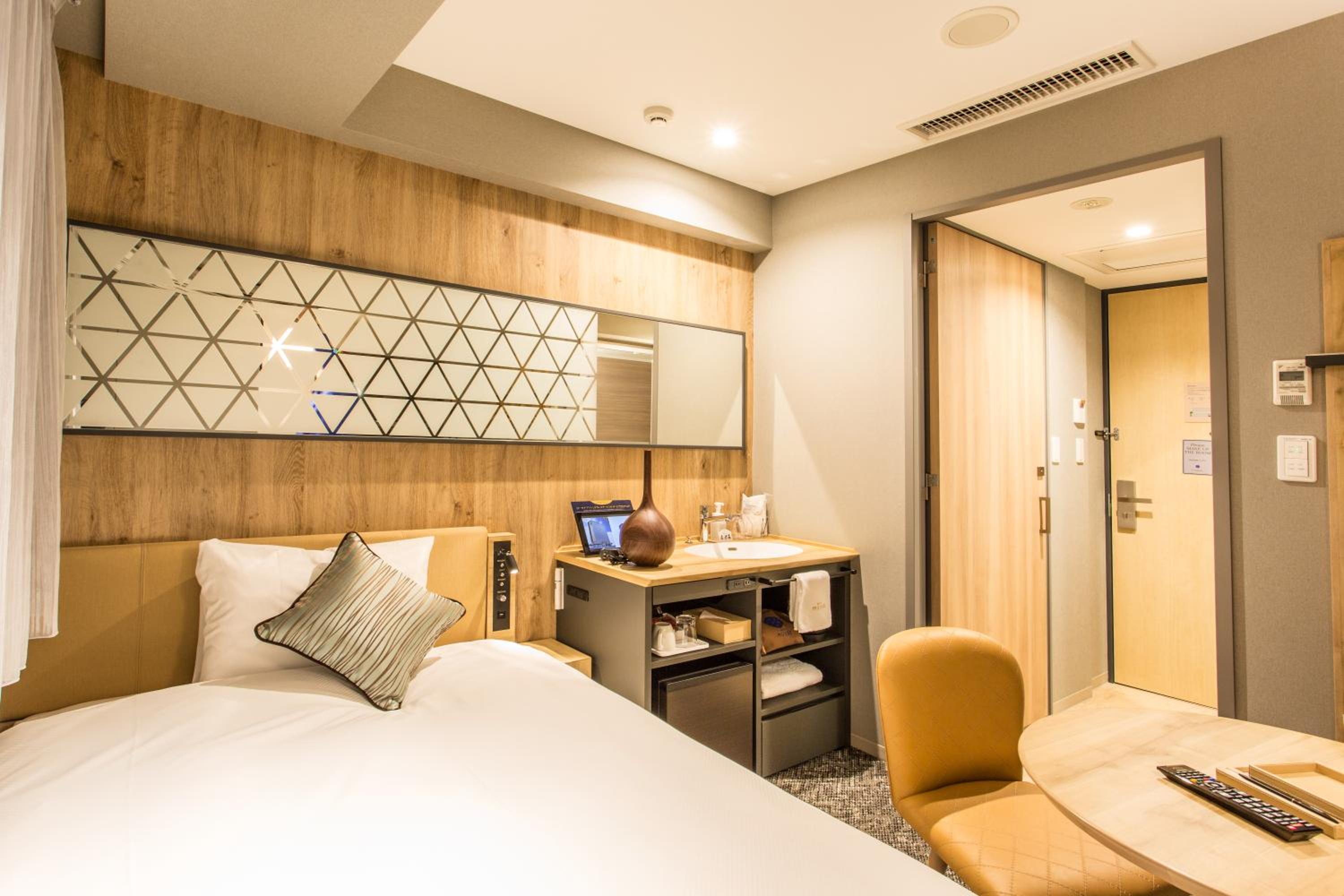 Semi Room, Standard, Single, Semi Double Bed