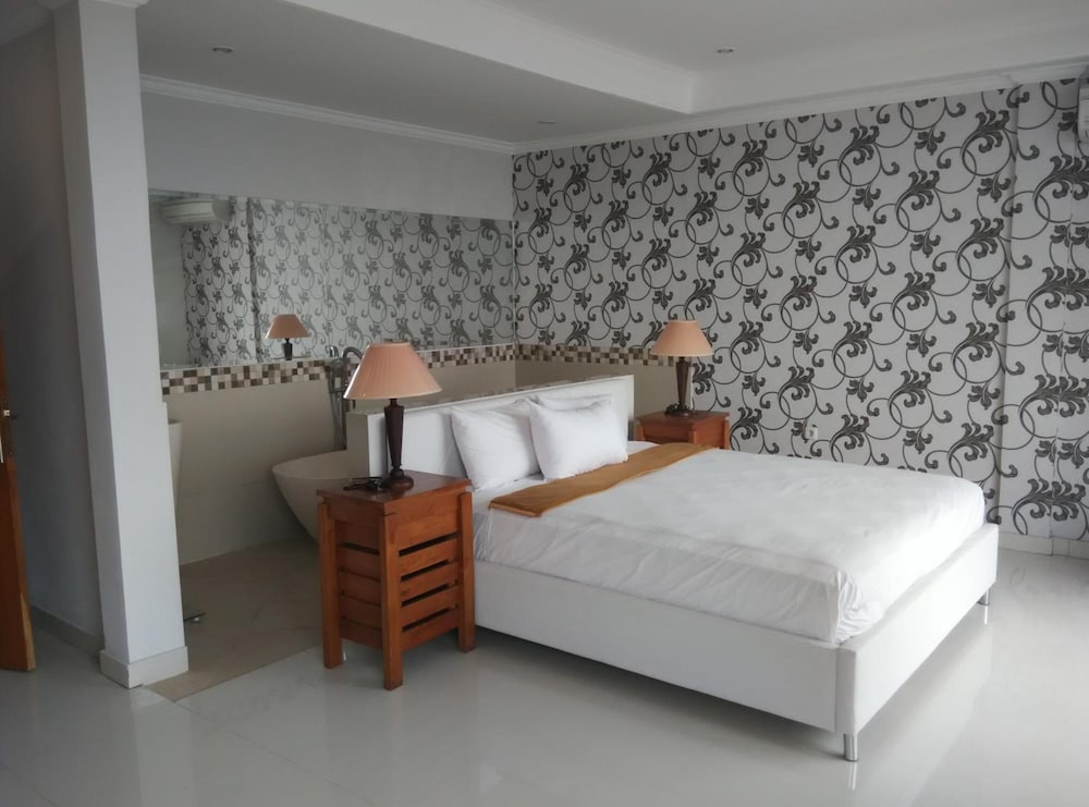 Hotel Wahyu Dana 13/46