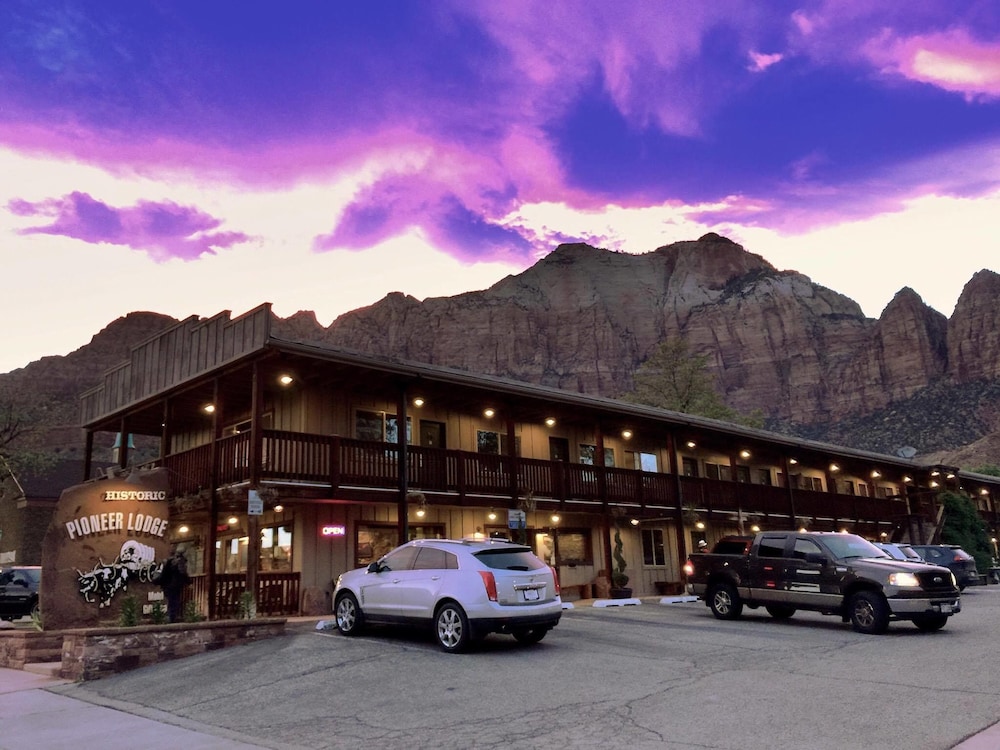 Zion Pioneer Lodge 54/66