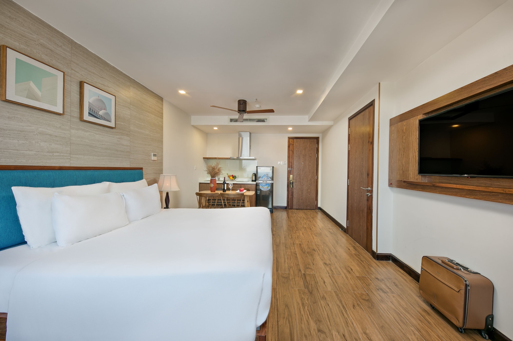 PANORAMIC, STUDIO, KING BED, SEA VIEW