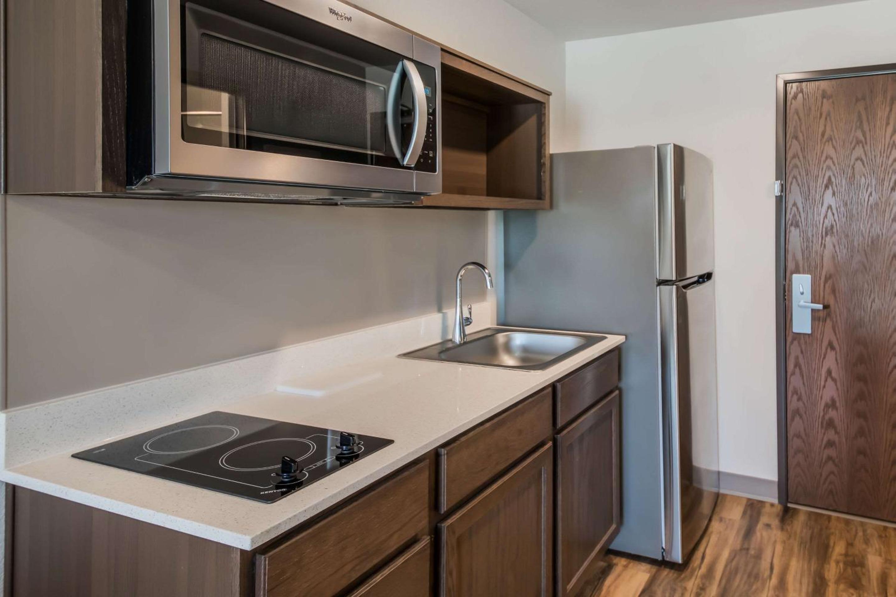 Room, Queen Bed, Accessible, WoodSpring Suites Round Rock - Austin North 8/9
