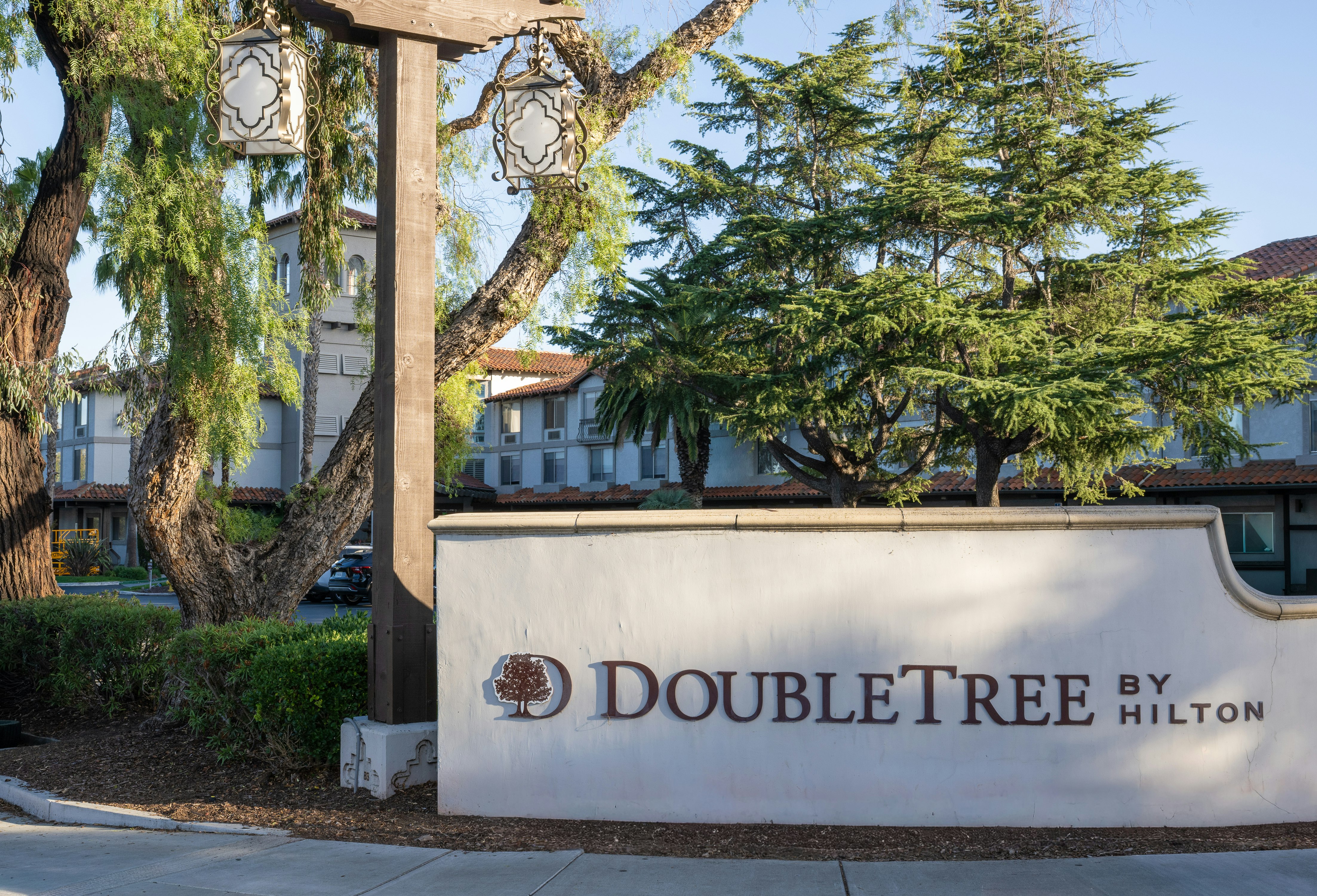 DoubleTree by Hilton Hotel Campbell - Pruneyard Plaza 4/50