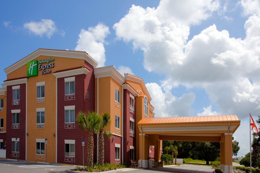 Holiday Inn Express Hotel & Suites Brooksville-I-75 1/50