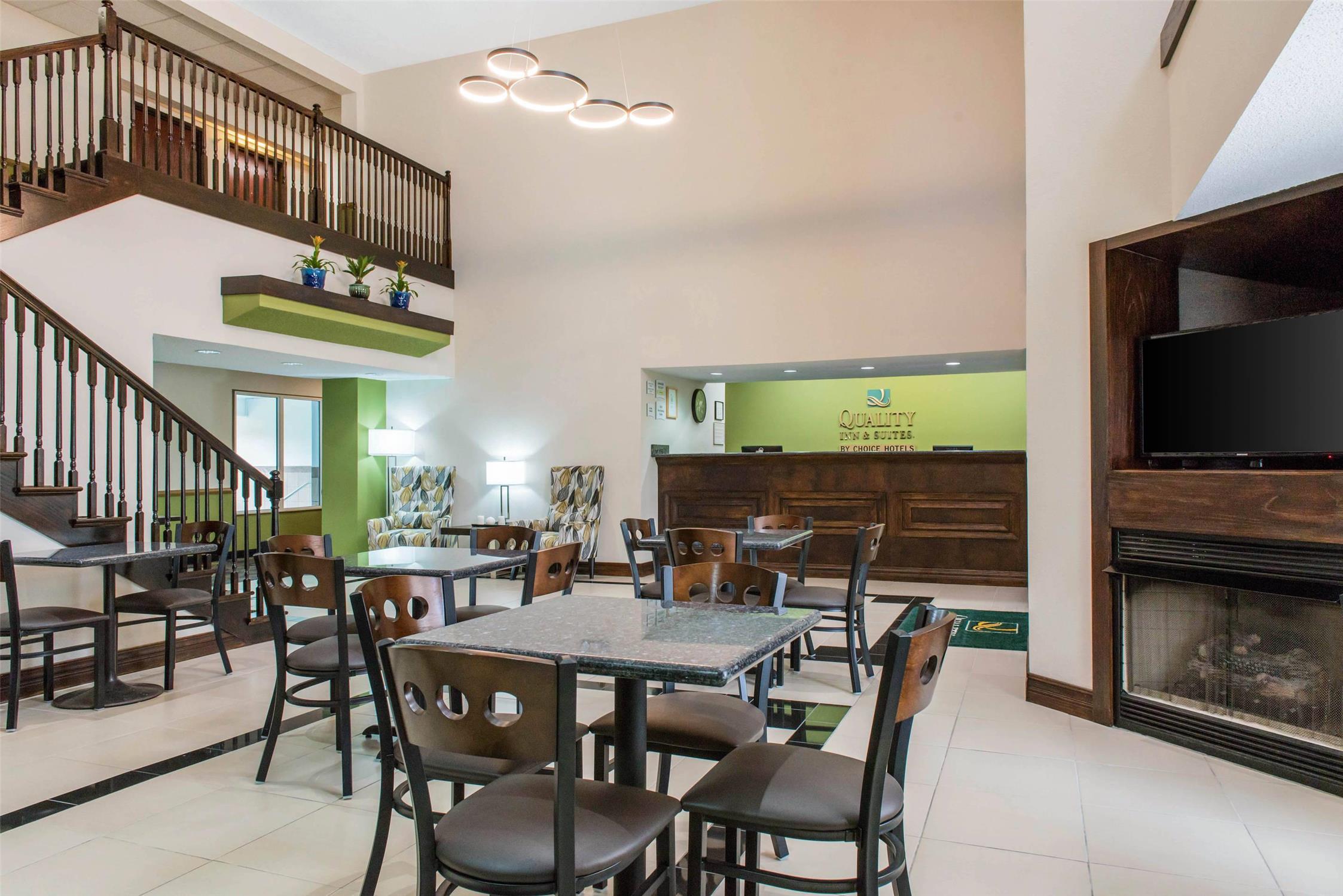 Quality Inn & Suites Anderson I-69 23/29