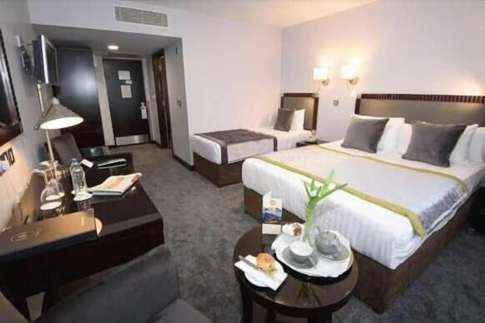 Mcgettigan's Hotel Letterkenny 8/35