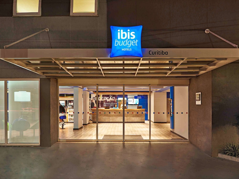 Ibis Budget Curitiba Centro 10/50
