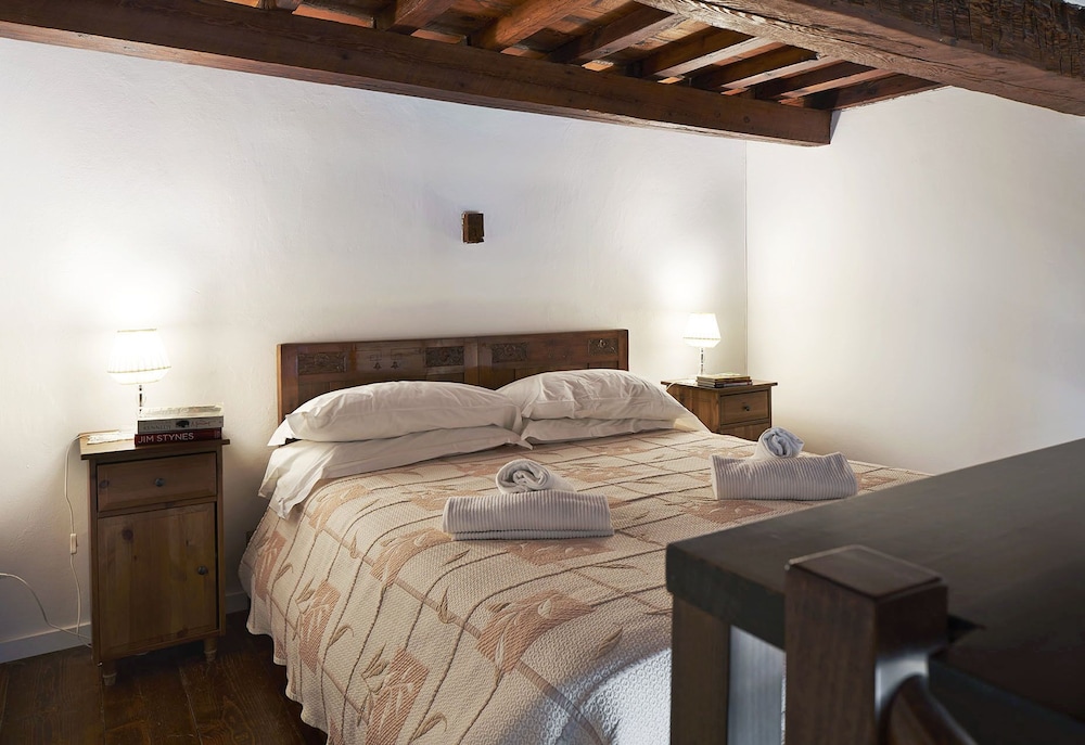 A Few Steps to The Duomo Majestic 5BD Apt 5/29