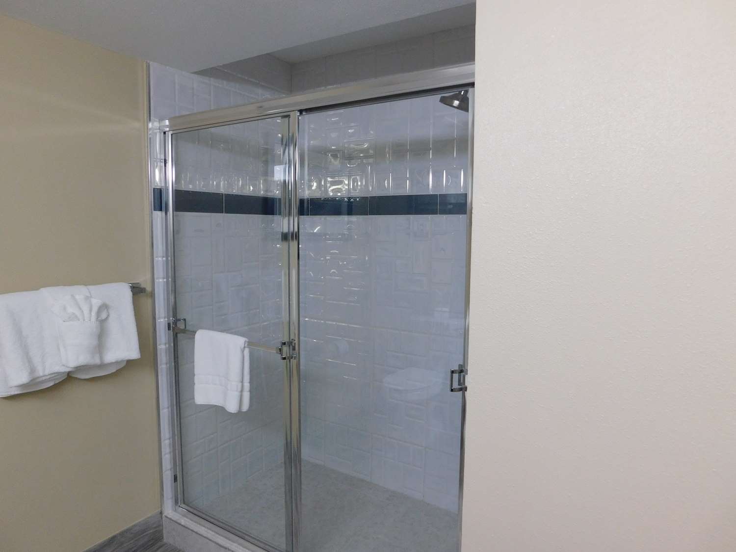 Best Western Plus Anaheim Orange County Hotel 36/36