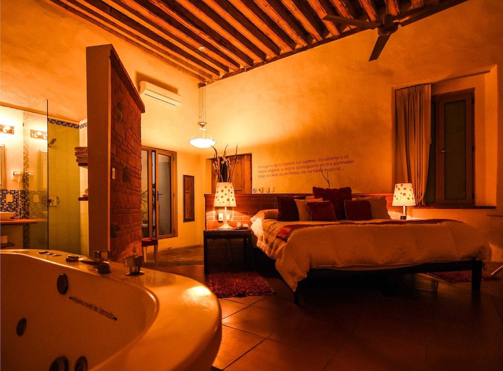 El Sueno Hotel And Spa 57/77