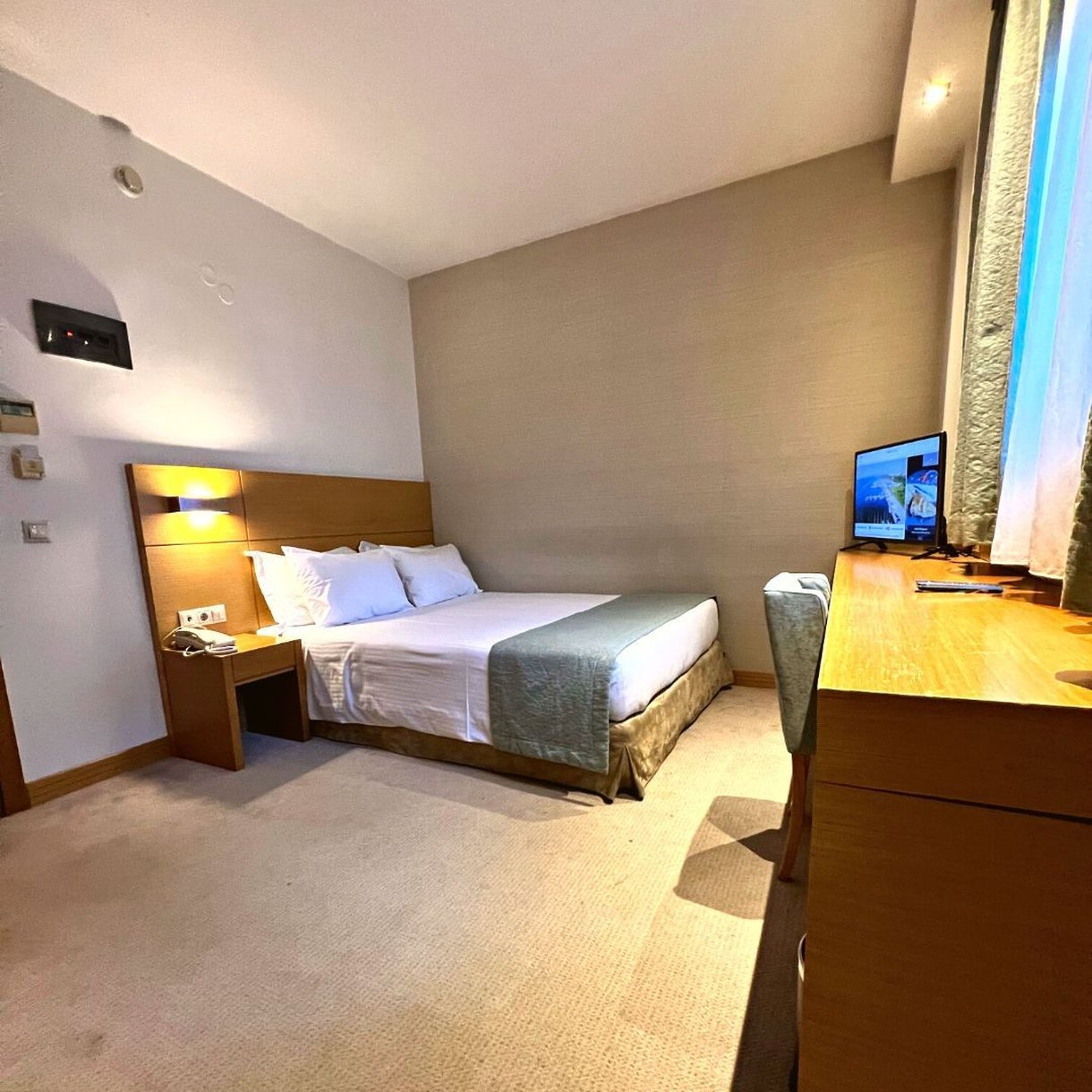 ECONOMY, DOUBLE BED