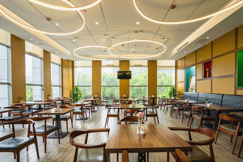 Ramada Encore by Wyndham Hangzhou Aoti 51/64