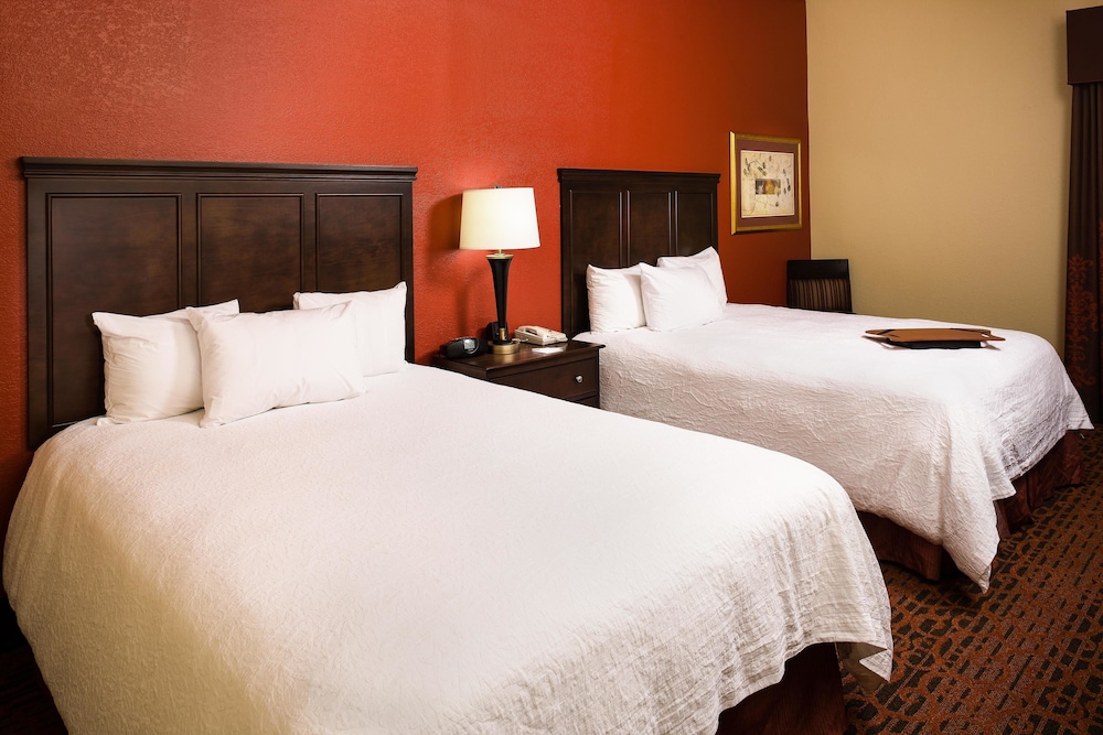 HAMPTON INN COLUMBIA 10/46