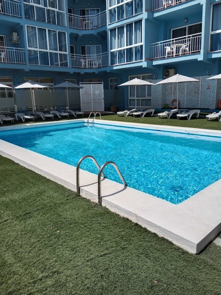El Velero Apartments 19/26