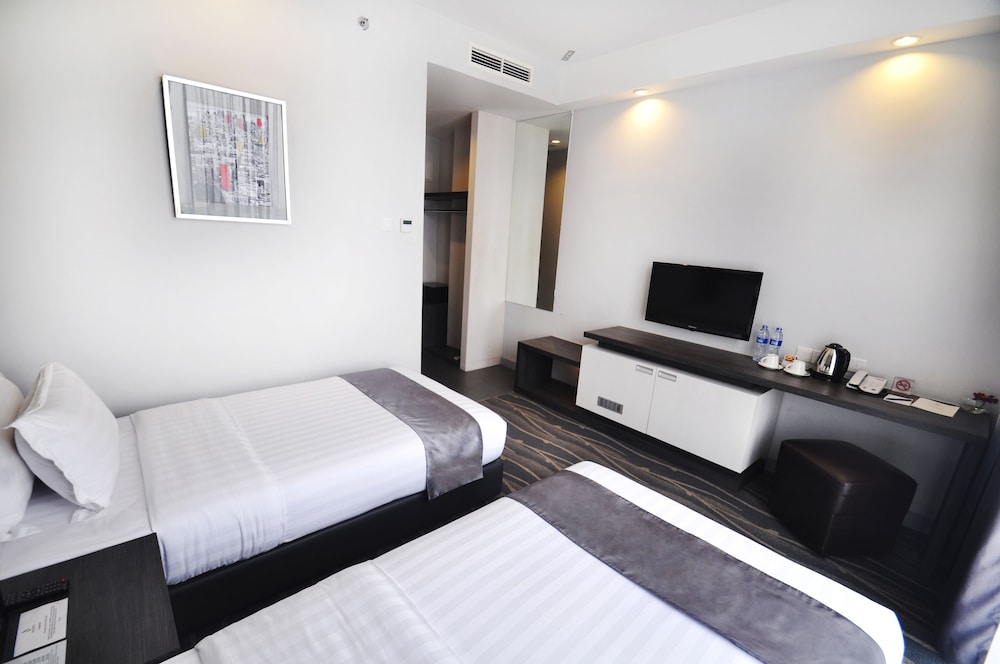 Dreamtel Jakarta 34/68