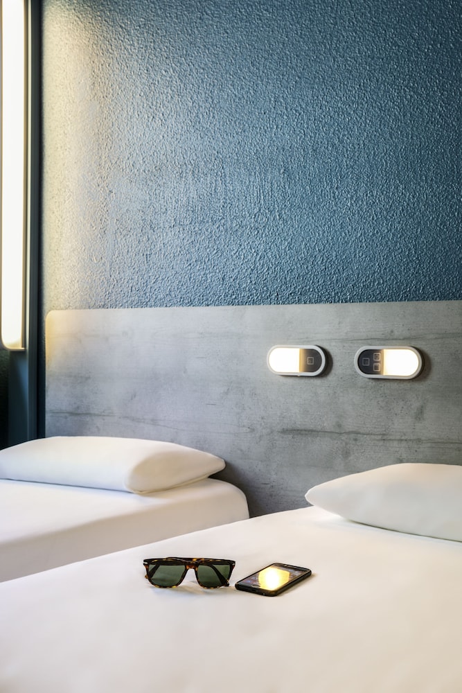Ibis Budget Bordeaux Centre Gare Saint Jean 44/72
