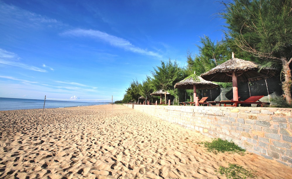 Golden Coast Resort And Spa 48/50