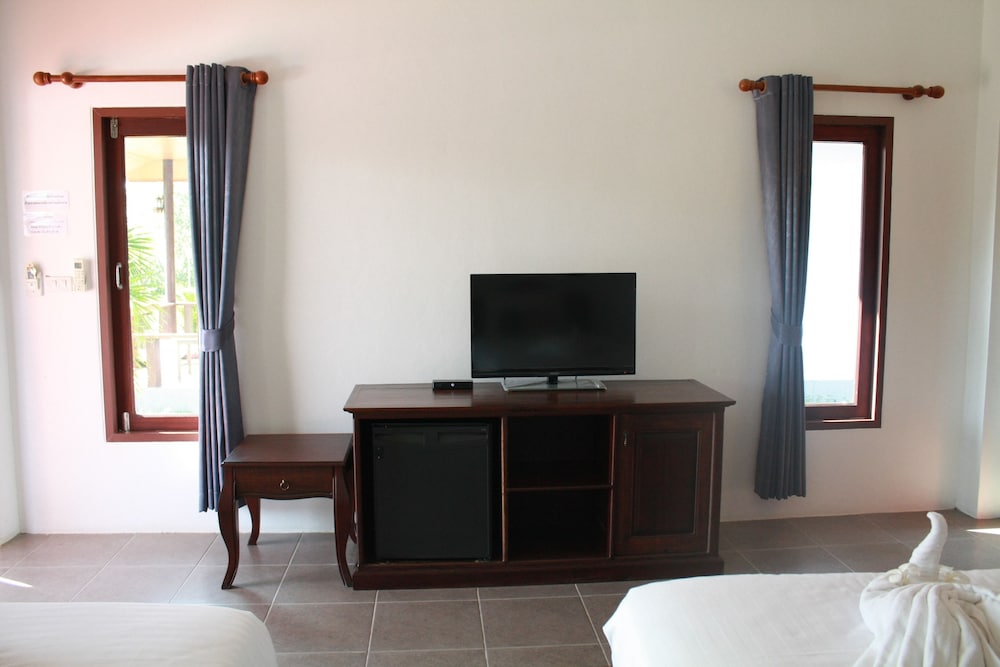 Waterside Resort 52/70