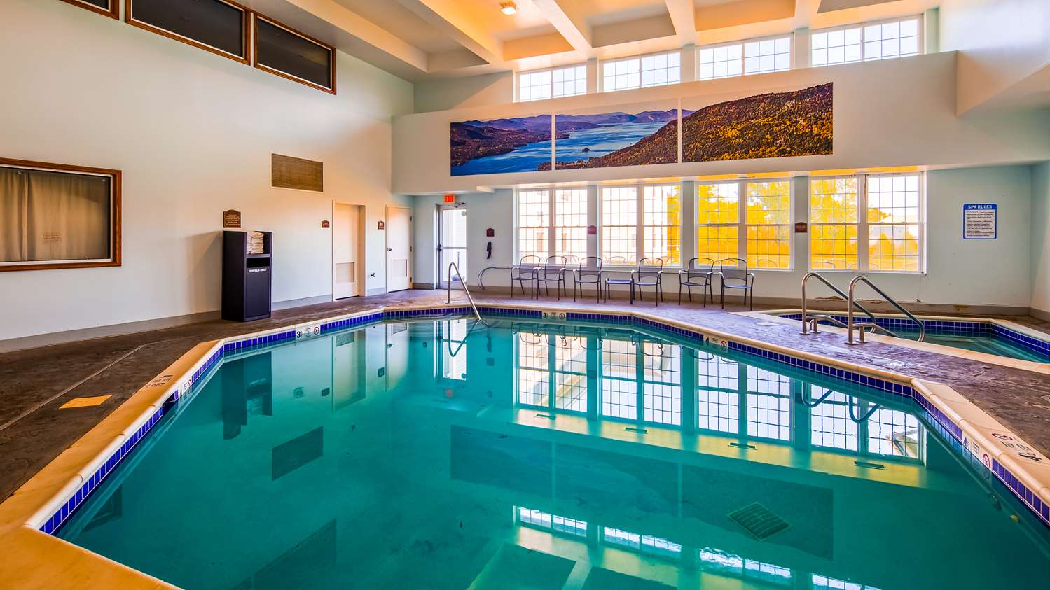 Best Western Plus Ticonderoga Inn & Suites 13/35