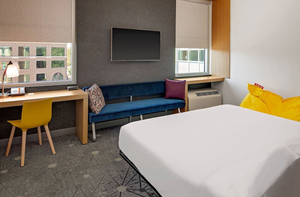 Room at Aloft Chapel Hill, CHAPEL HILL - NC