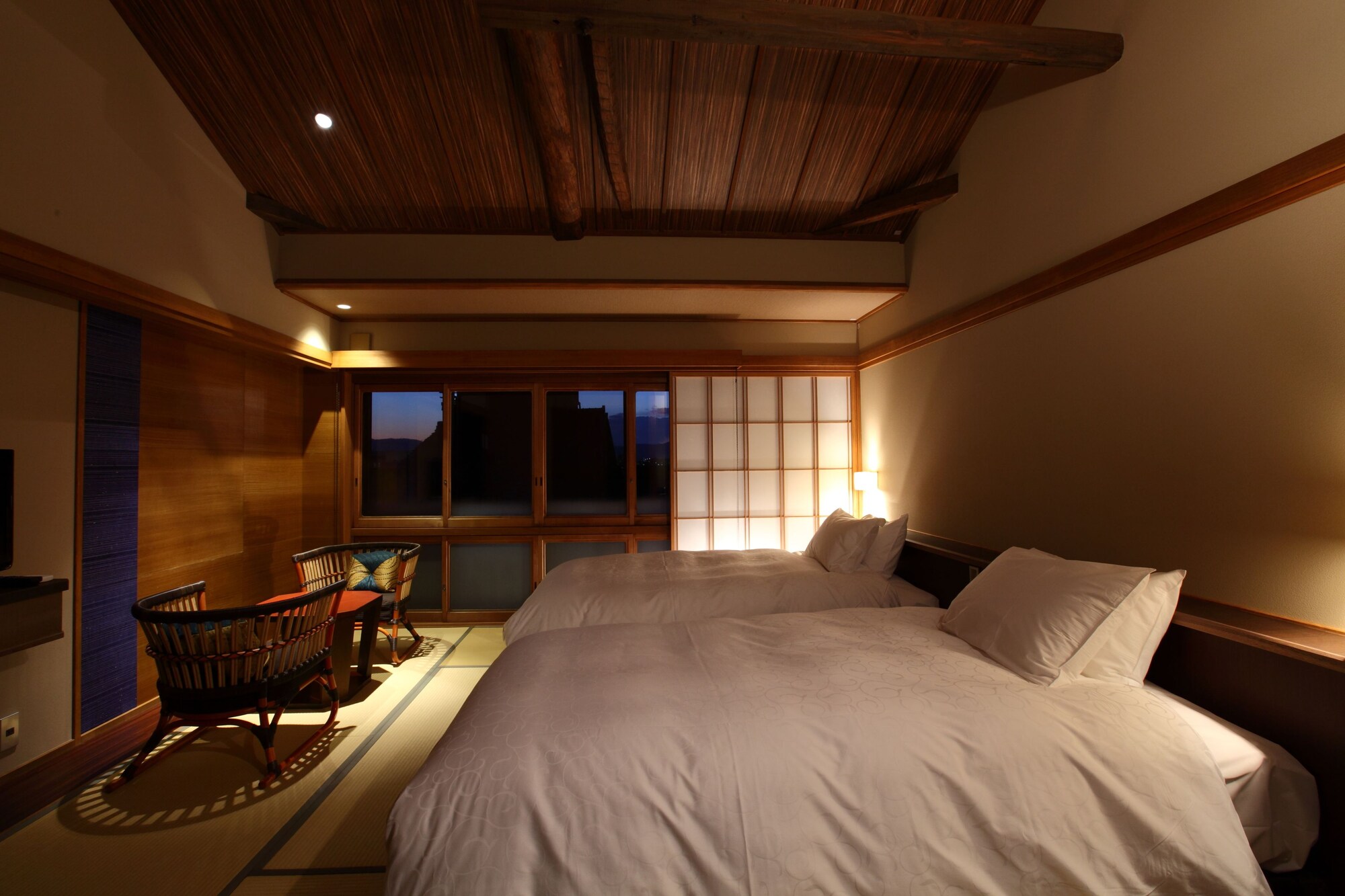 GUNJOU, TWIN BEDS