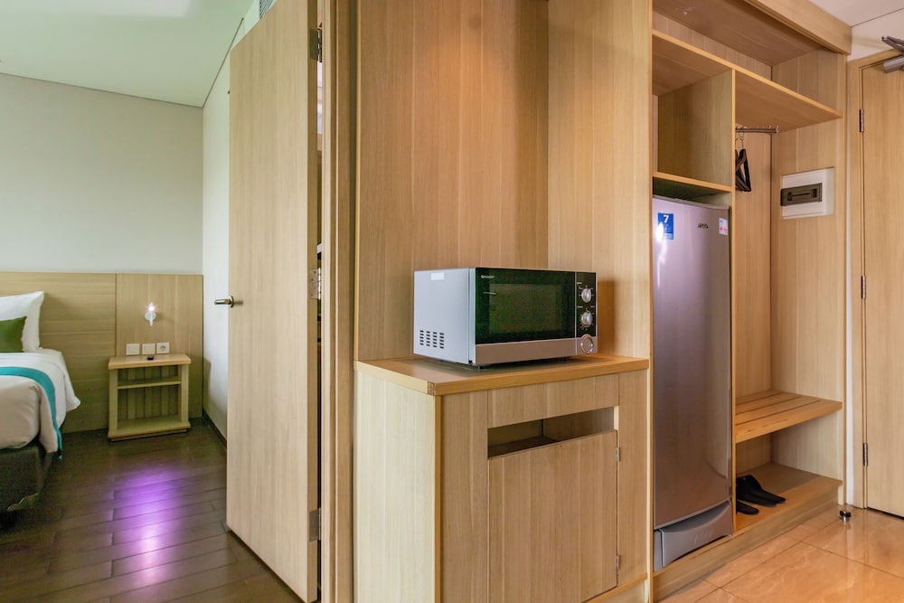 Hotel Ayola Lippo Cikarang 43/60
