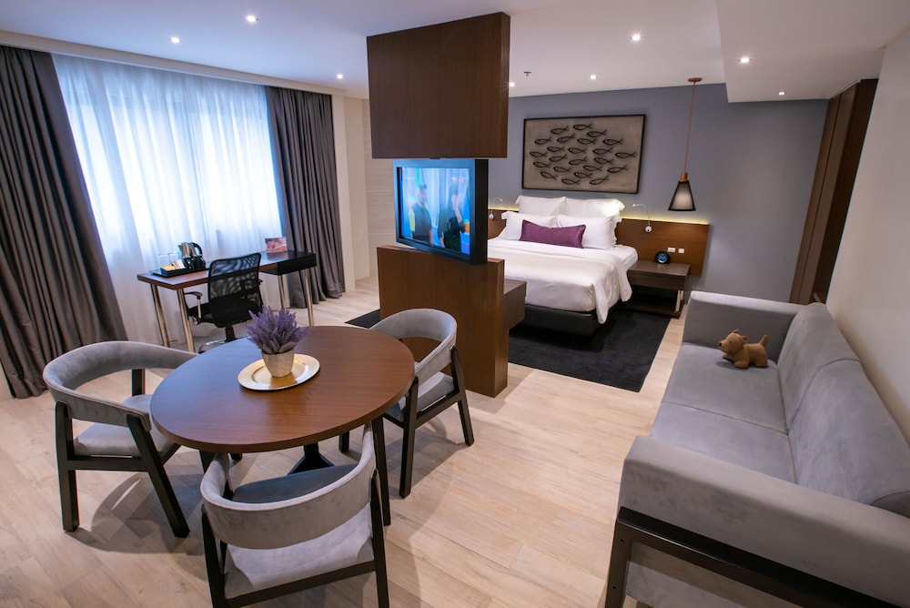Coro Hotel 35/50