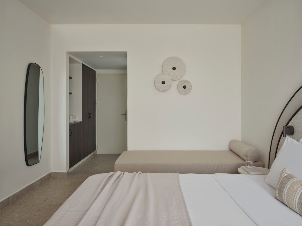 Atlantica Thalassa Hotel 16/44