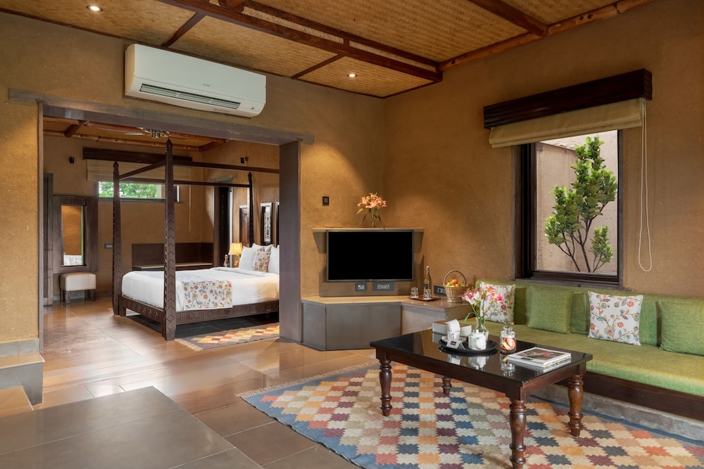 Aamaghati Wildlife Resort, Ranthambore 10/66