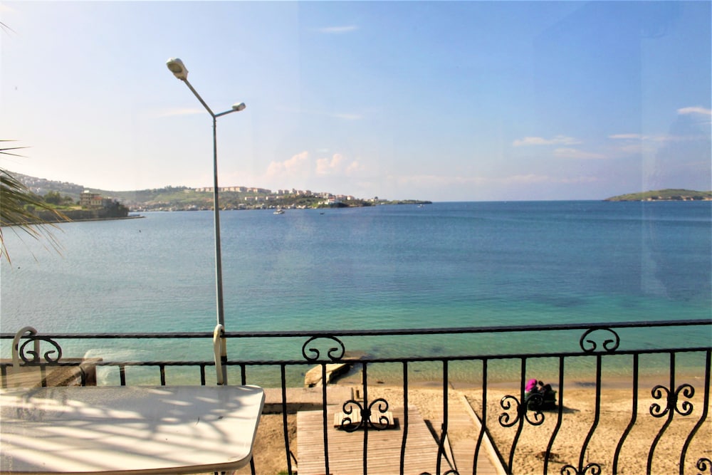 Foca Kumsal Hotel 35/50