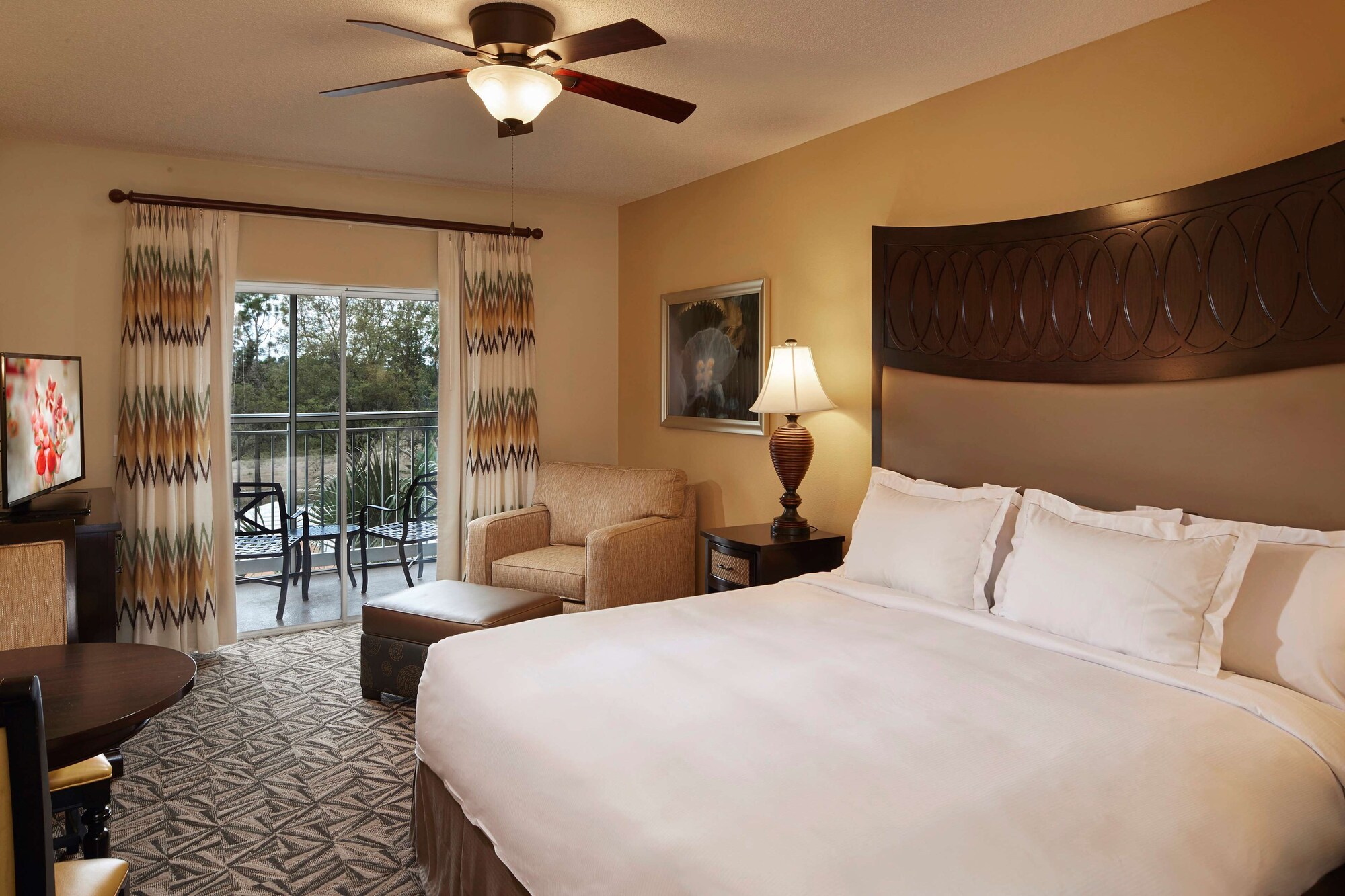 STUDIO, KING BED, KITCHENETTE