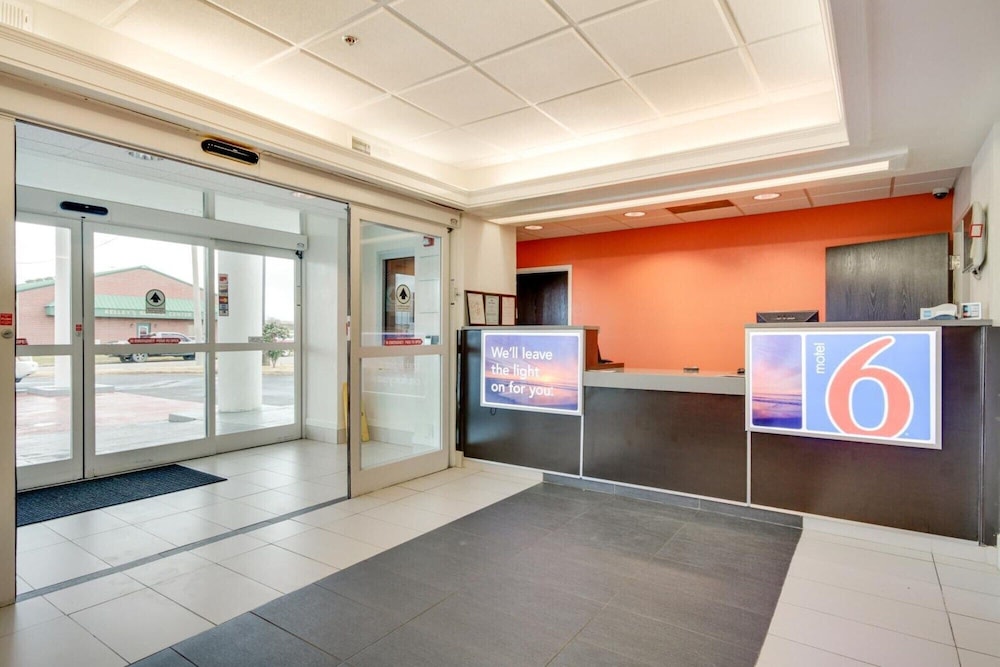 Lobby at Motel6 Montgomery, AL - Airport, MONTGOMERY - AL