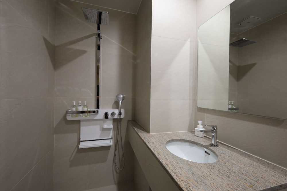 Nestly Hotel Seomyeon 54/61