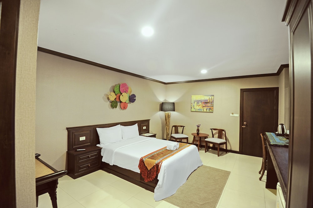 ROMENA GRAND HOTEL 20/40