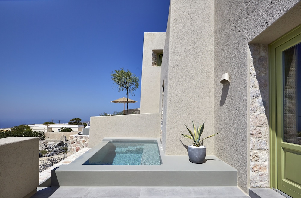 Aeon Suites - Adults Only By Mr and Mrs White 21/78