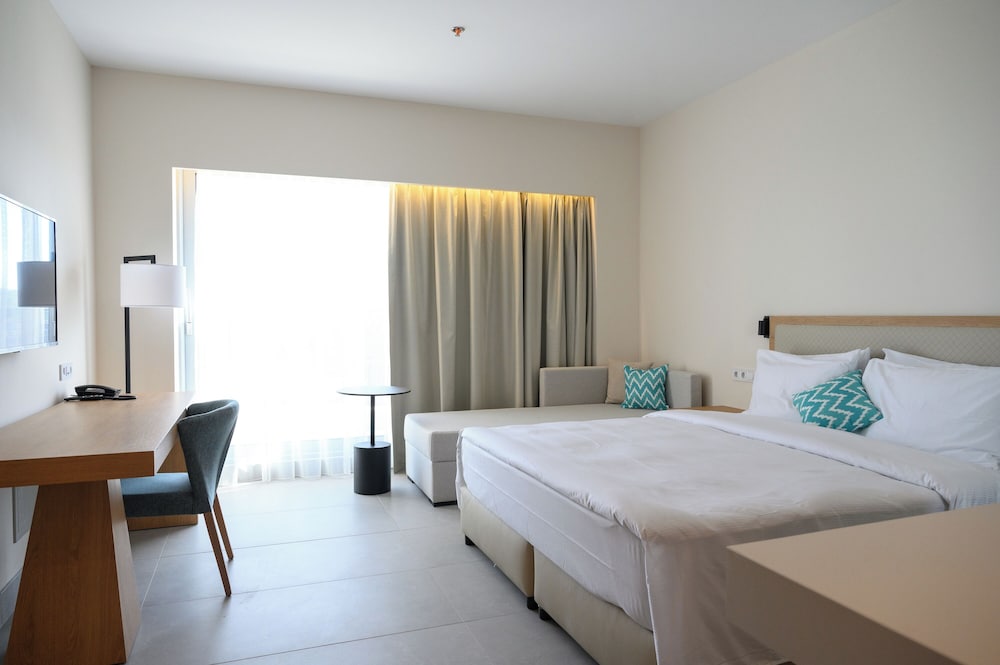 Poseidon Beach Resort 5/31