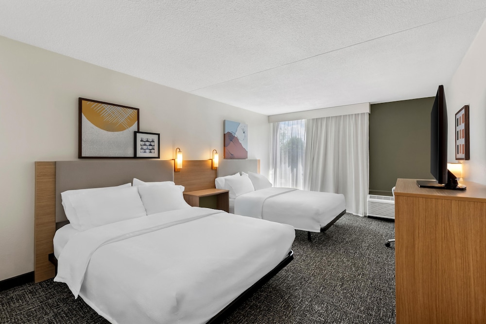 Spark by Hilton Akron Fairlawn 13/46