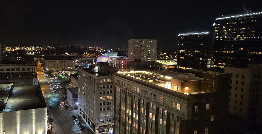 Hyatt Place Tulsa Downtown 66/74