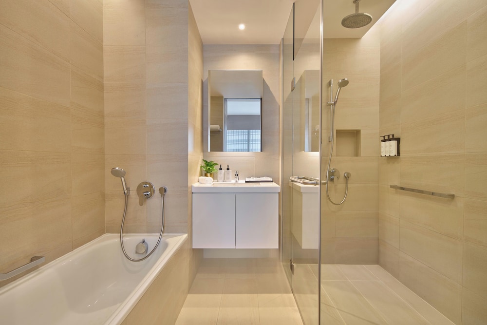 1 BEDROOM, DELUXE