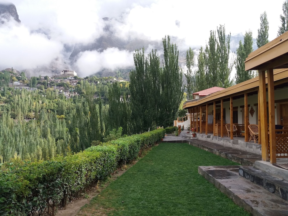 Hunza Serena Hotel 53/57
