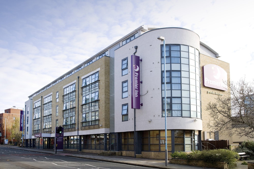 Premier Inn London Kew Bridge in LONDON