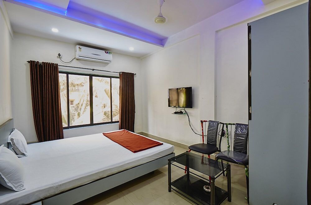 Hotel Galaxy's Vaibhav 16/40