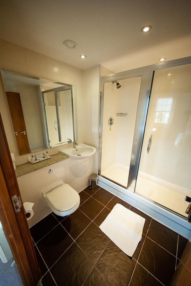 Berwick Manor Hotel 47/50