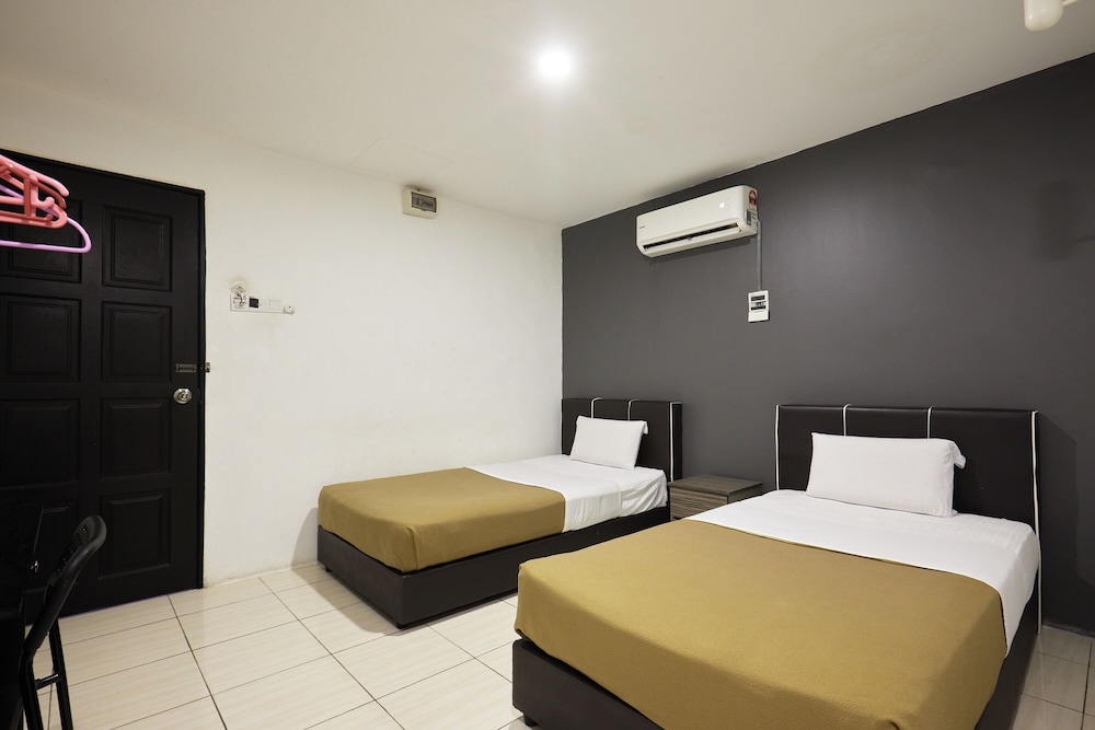 Uncle Guesthouse Kuala Terengganu by ZUZU 20/62
