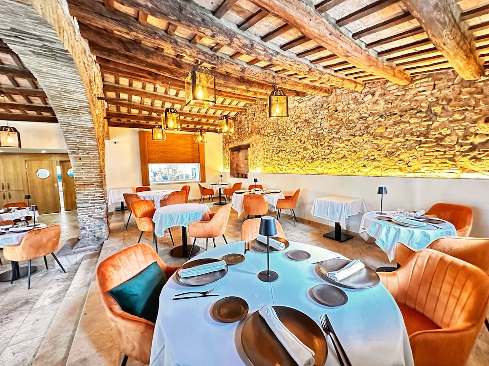 Boutique Hotel Comtal Empuries 33/50