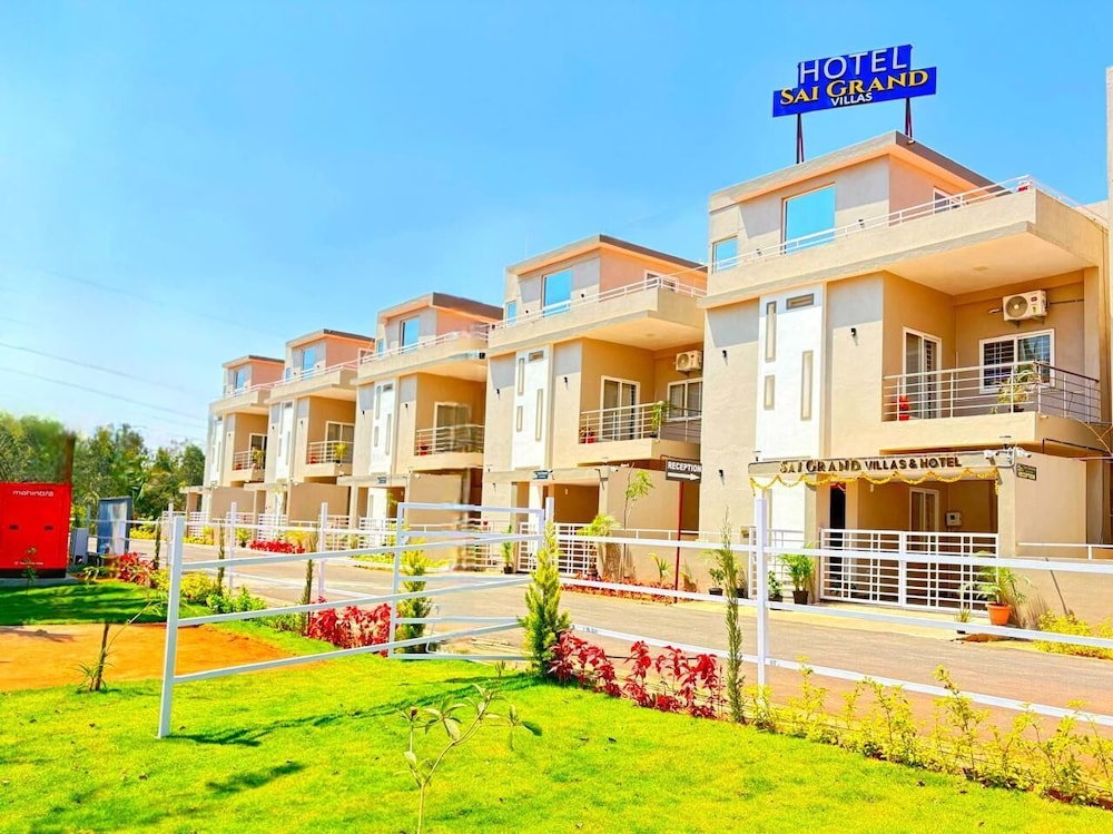 Sai Grand Villas and Hotel 37/50