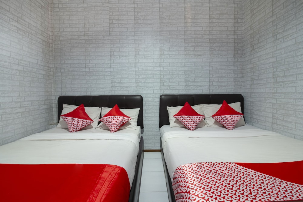 OYO 3283 Bwalk Hotel 17/40
