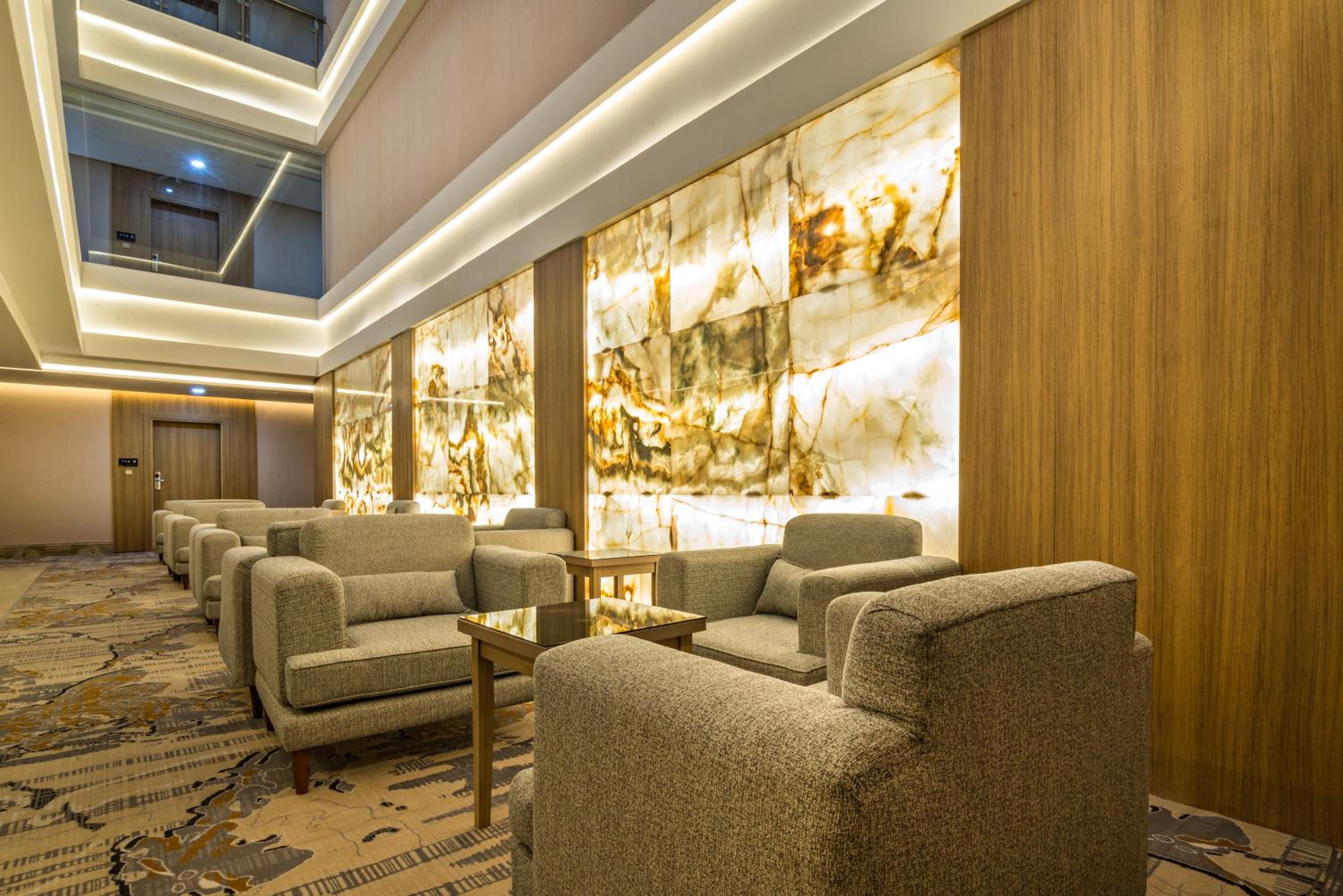 فندق ميرنيان(Mirnian Hotel) 26/40