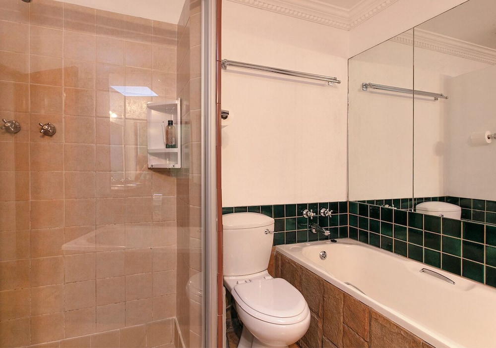Bed And Breakfast In Waterkloof 47/50