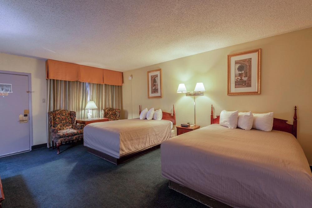 Royal Holiday Motel By Belvilla Gallup I-40 24/50